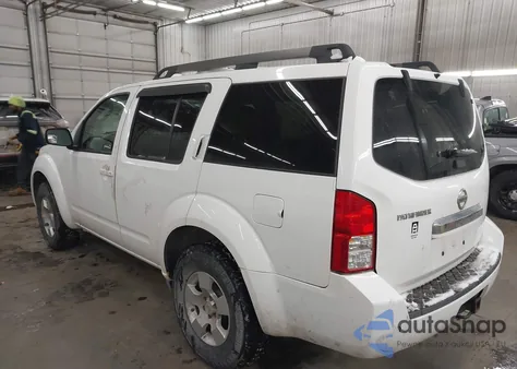 2012 Nissan Pathfinder S z USA, uszkodzony, nr VIN 5N1AR1NB2CC637853